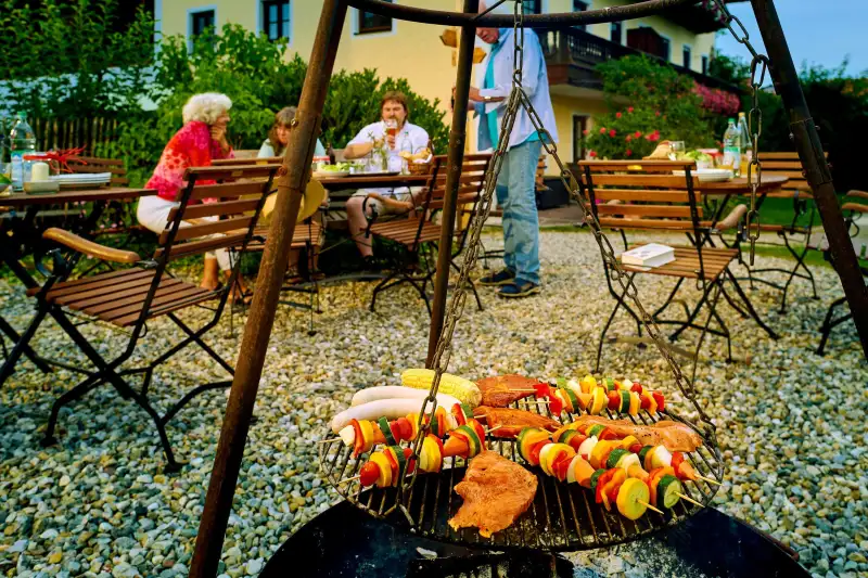 Individueller Frühstückskorb für gute Laune am Morgen Genießerfrühstück nach Wunsch Ferienwohnungen Köllhof Höslwang